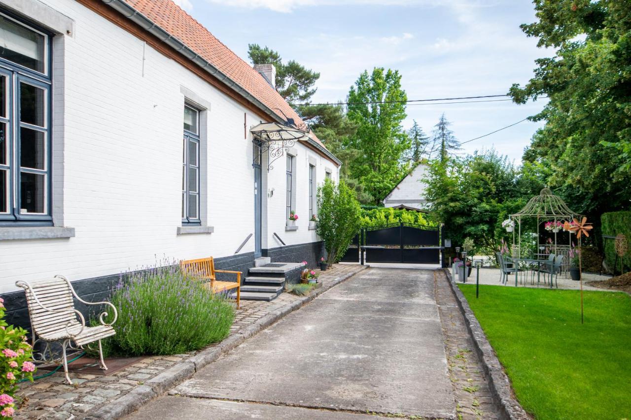 Au Petit Dragon Bed & Breakfast Mons Exterior photo