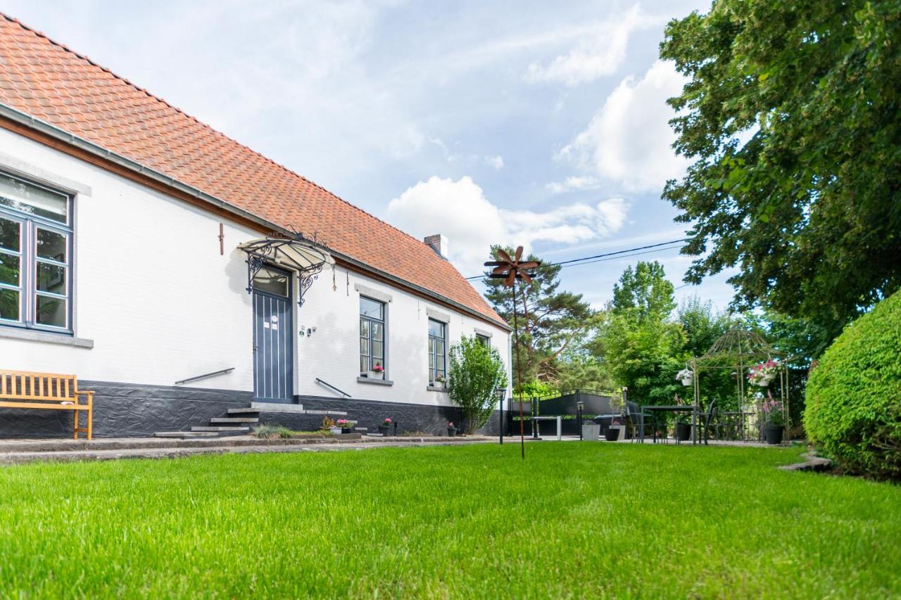 Au Petit Dragon Bed & Breakfast Mons Exterior photo